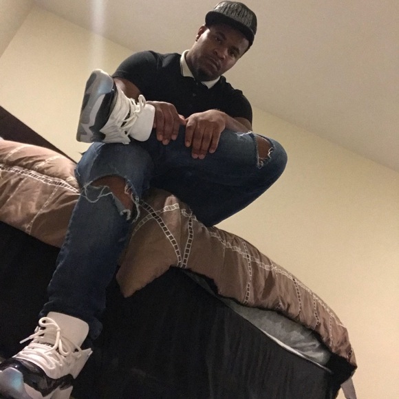 Profile Picture of Keith Curtis (@boobie1707) on Poshmark