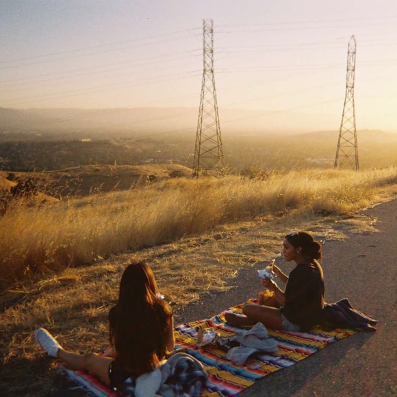 Profile Picture of Hailey Burton (@hailey_burton) on Poshmark