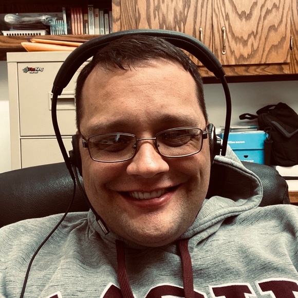 Profile Picture of Joseph Coon (@joseph_coon) on Poshmark