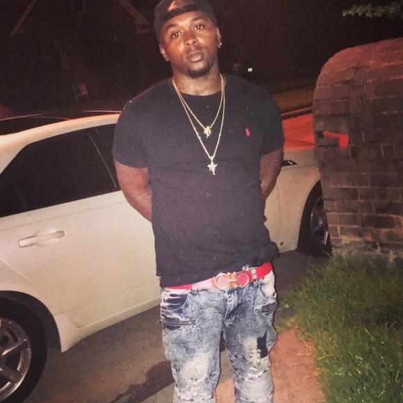 Profile Picture of Jeremiah Ellis (@yung_runna) on Poshmark