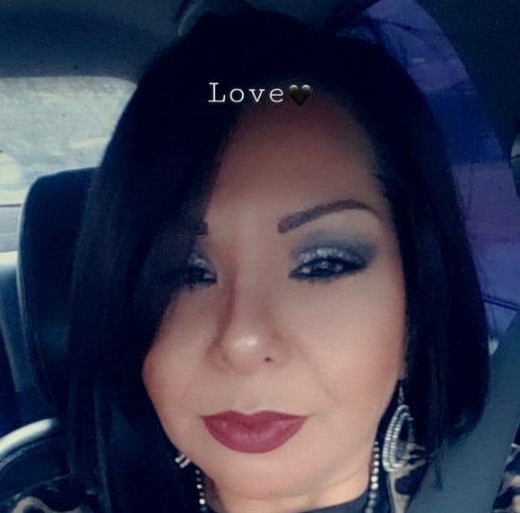 Profile Picture of Emily Sharp (@esharp) on Poshmark