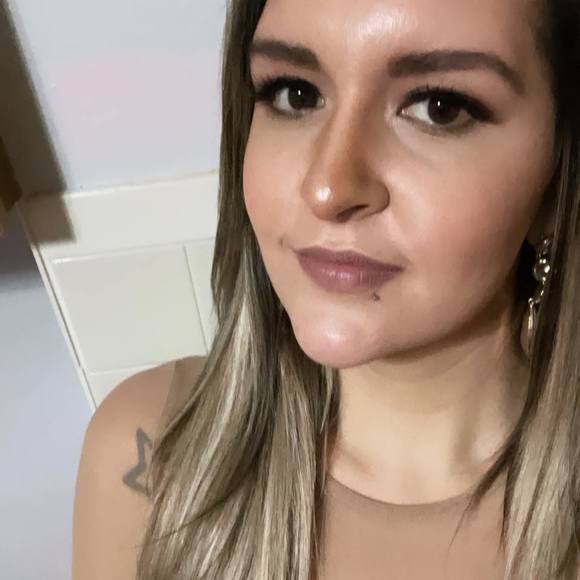 Profile Picture of Raphaela Tabares (@raphaela10) on Poshmark