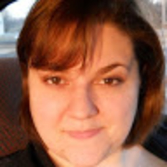 Profile Picture of Emily Holtzclaw (@erholtzclaw) on Poshmark