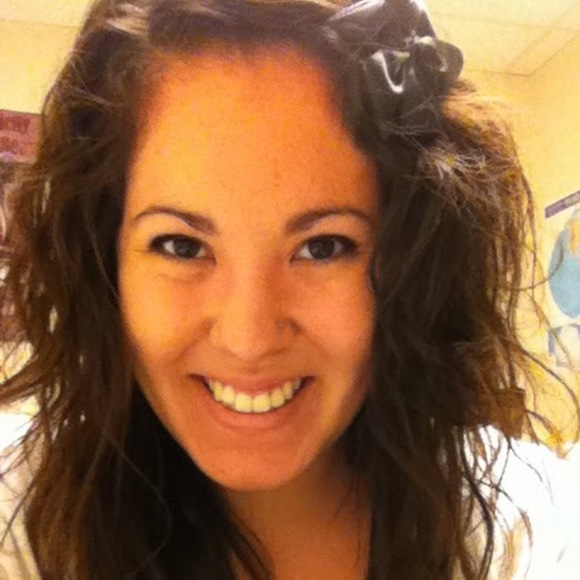 Profile Picture of Annie Bierman (@asbierman) on Poshmark