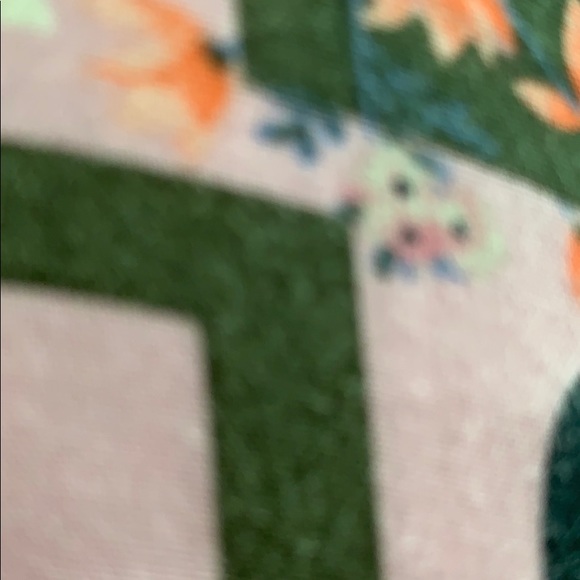 Profile Picture of Juliana Espinal (@juliespi35) on Poshmark