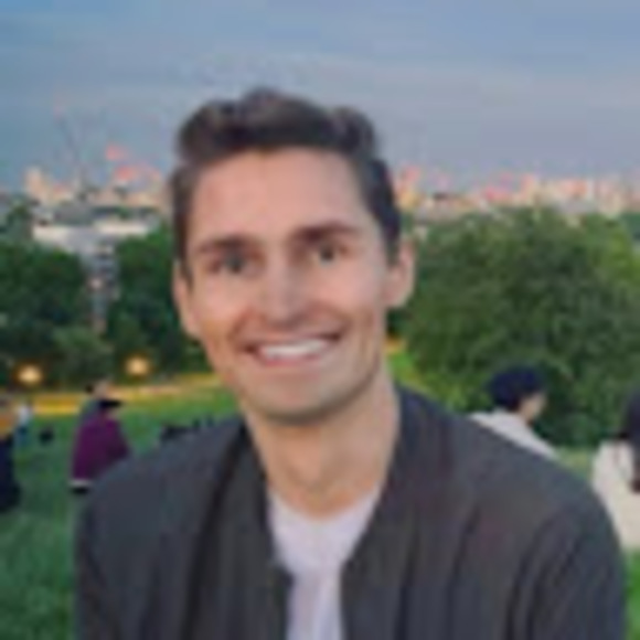 Profile Picture of Alex Branzell (@alexbranzell) on Poshmark