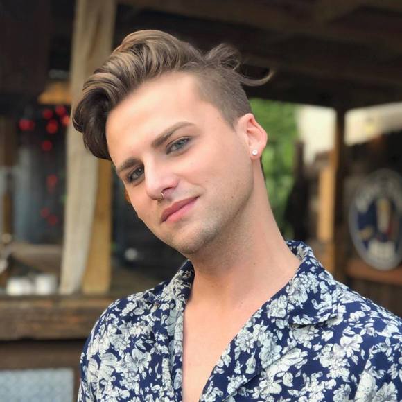 Profile Picture of Colton Ashabranner (@coltonash) on Poshmark