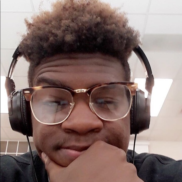 Profile Picture of Christopher Stevenson (@yk_its_chris) on Poshmark