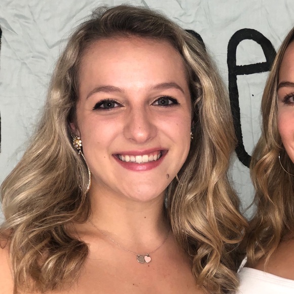 Profile Picture of Jordan Clemente (@jordan_clemente) on Poshmark