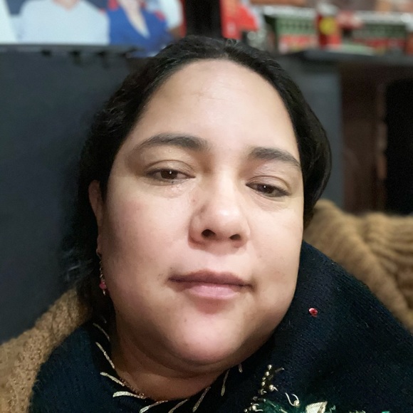 Profile Picture of Gabriela Manzano (@gaby_macha88) on Poshmark