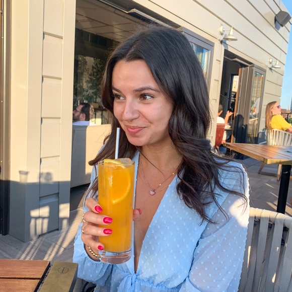 Profile Picture of Alexandra Blanck (@a_blanck) on Poshmark