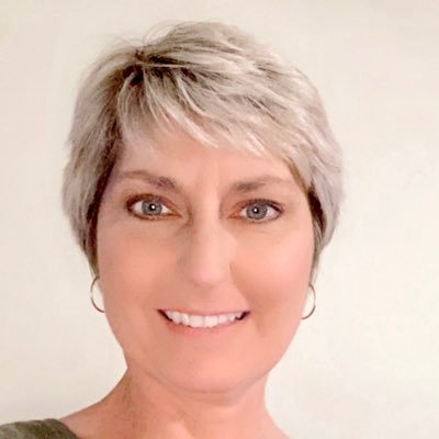 Profile Picture of Tina Poole (@teepoole18) on Twitter
