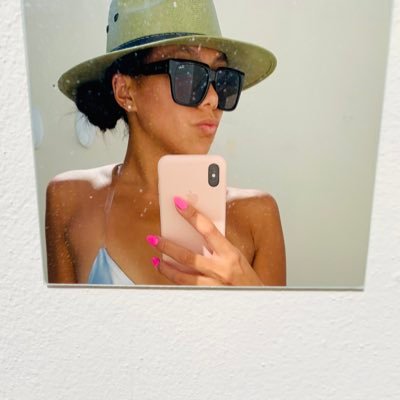 Profile Picture of Alice (wang) Saunders (@alicewsaunders) on Twitter