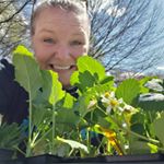 Profile Picture of Sarah Wade (@somewhatplannedgardening) on Instagram