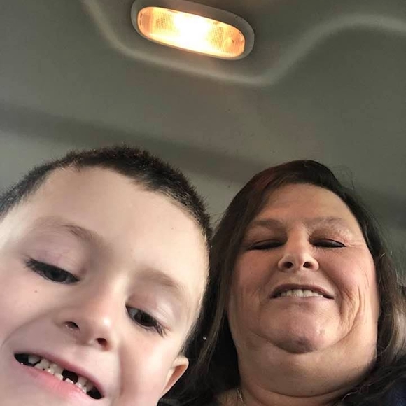 Profile Picture of Wanda Thompson (@wlthompson766) on Poshmark