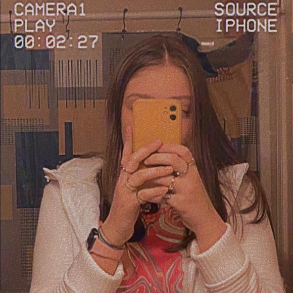 Profile Picture of Amber England (@amberengland) on Poshmark