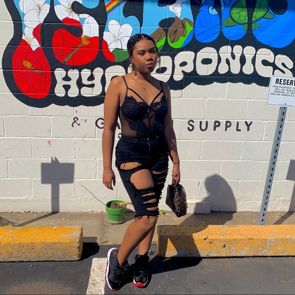 Profile Picture of Chrissy Jenkins (@hawaiianese01) on Poshmark