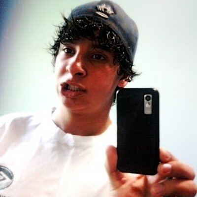 Profile Picture of Gabriel Henrique (@dreads_ted) on Twitter