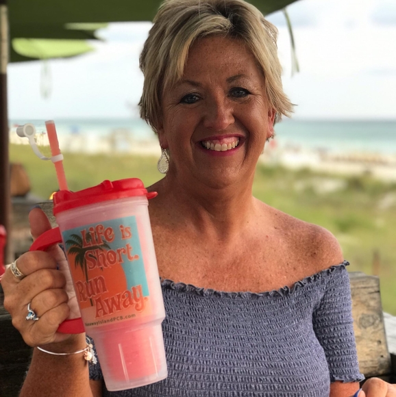 Profile Picture of Alice Rogers (@chipleygl) on Poshmark