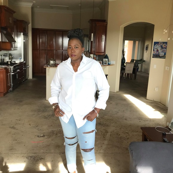 Profile Picture of Cameron Mcelvy (@cameronmcelvy) on Poshmark