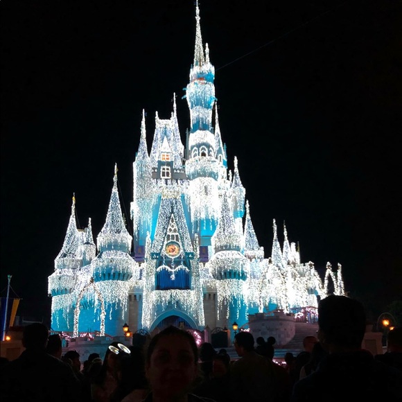 Profile Picture of Minerva Chavez (@minerva_chavez) on Poshmark