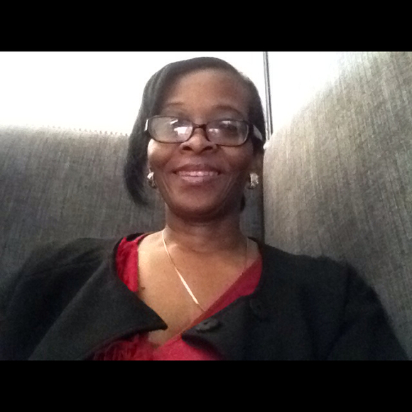 Profile Picture of Cheri Thompson (@cherithompson) on Poshmark