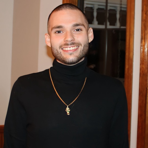 Profile Picture of Zach Emmenegger (@zachemmenegger) on Poshmark