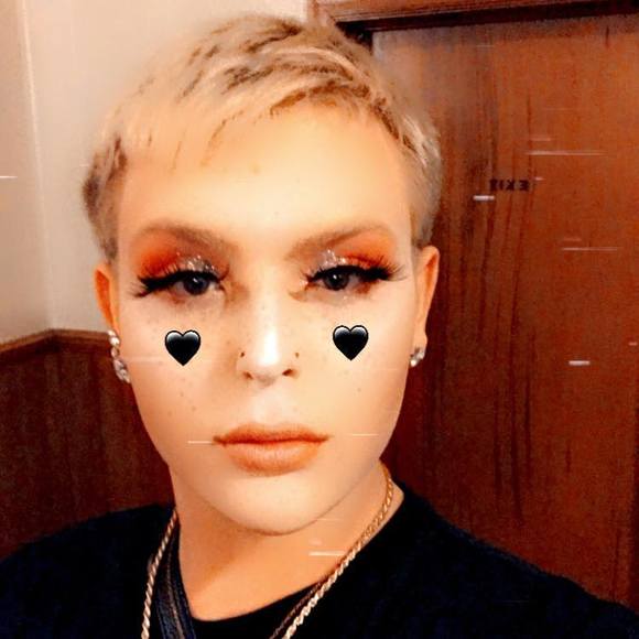 Profile Picture of David George (@david_bangs913) on Poshmark