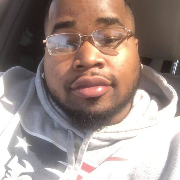 Profile Picture of Nick Rápido (@nickhall_ii) on Poshmark