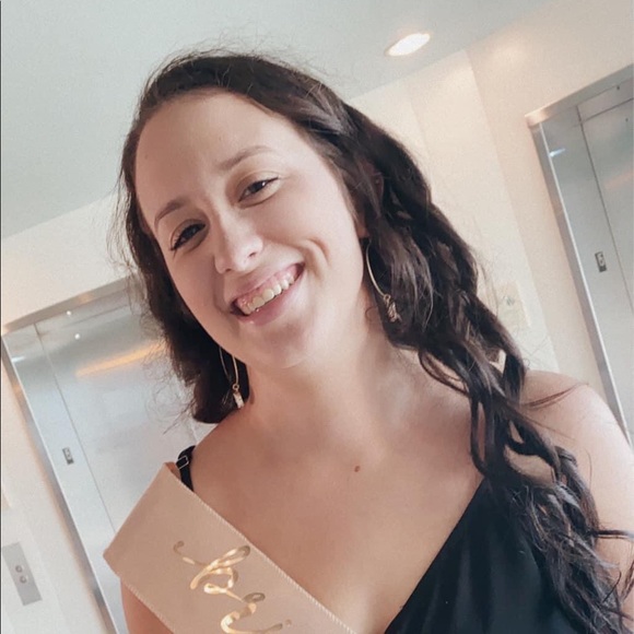 Brooke Brigance - Poshmark Profile Picture of Brooke Brigance (@brookebrig20) on Poshmark