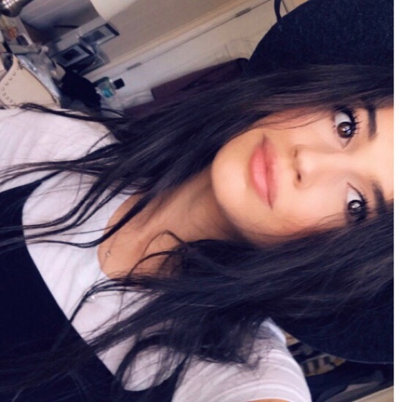 Profile Picture of !gabrielle Heldt! (@gabrielleheldt) on Poshmark