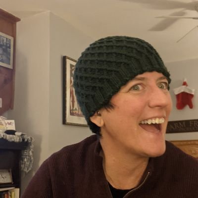 Profile Picture of Stephanie Boggs (@Spookystitcher) on Twitter