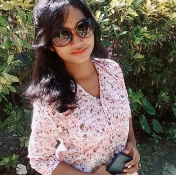 Profile Picture of Manisha Roy (@mroy20514) on Poshmark