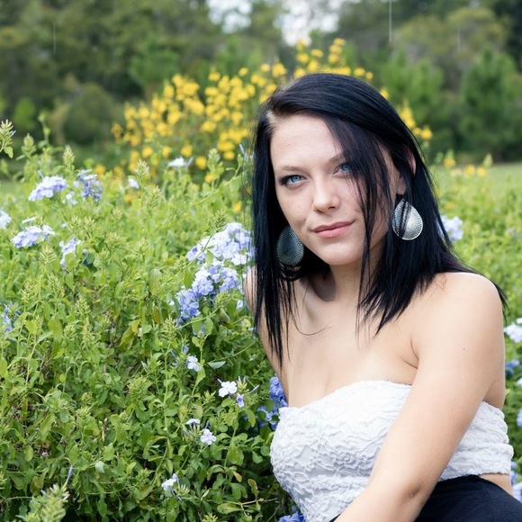 Profile Picture of Alexis Murdock (@murdockalexis44) on Poshmark