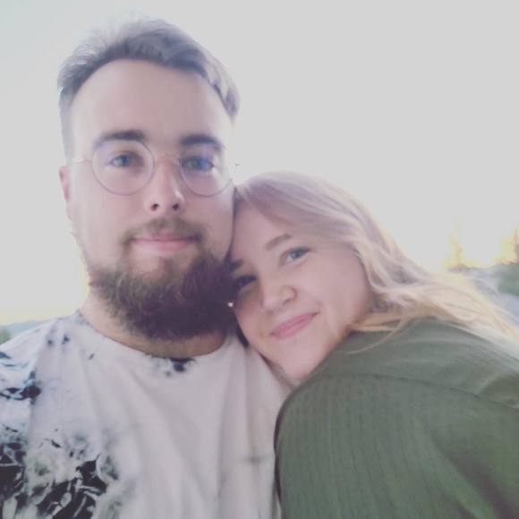 Profile Picture of Courtney Ashbaker (@cashbaker) on Poshmark