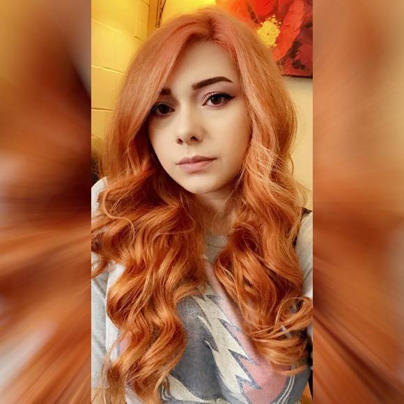 Profile Picture of Lea Franklin (@leafranklin) on Poshmark