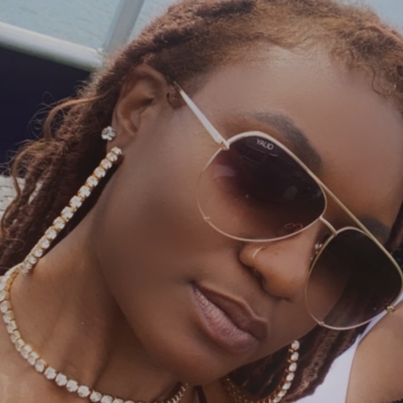 Profile Picture of Terralynn Fortuné (@terralynnf) on Poshmark