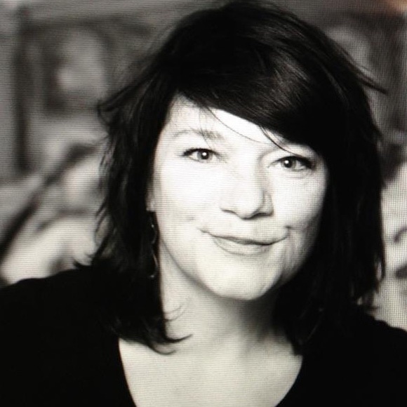 Daisy Undercuffler - Poshmark Profile Picture of Daisy Undercuffler (@d_undercuffler) on Poshmark