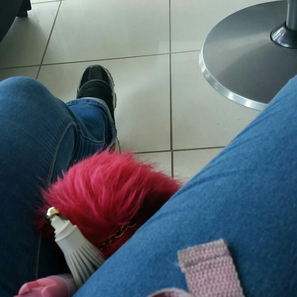 Profile Picture of Rayven Darden (@rayven1998) on Poshmark