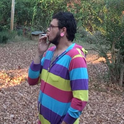 Profile Picture of James Gullett (@loljames) on Twitter