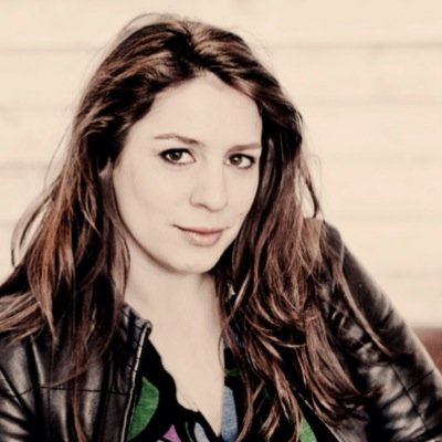 Profile Picture of Elizabeth Watts (@LizWattsSoprano) on Twitter