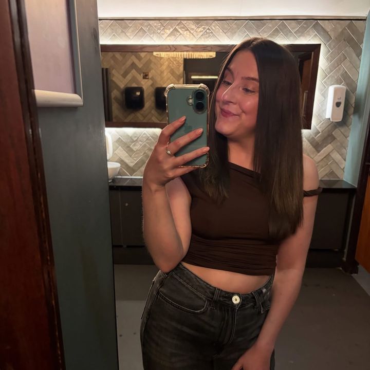 Katie Quinn Holden - Tiktok Profile Picture of Katie Quinn Holden (@@katiequinnholden) on Tiktok