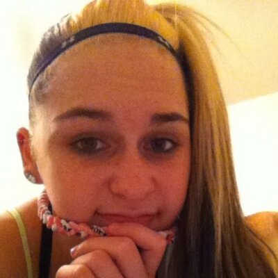 Profile Picture of Allison Witmer (@WitmerAllison) on Twitter