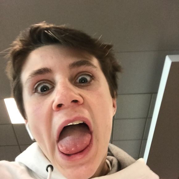 Hunter Heruth - Poshmark Profile Picture of Hunter Heruth (@crusher9010) on Poshmark