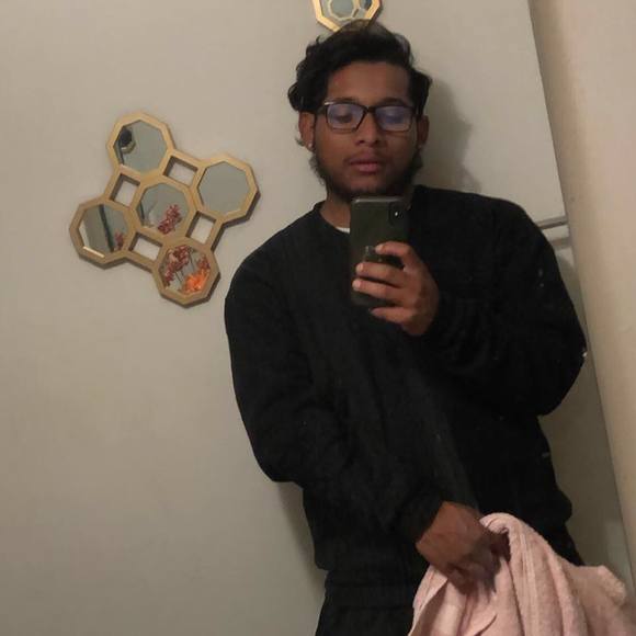 Profile Picture of Pedro Pariona (@pedro2897) on Poshmark