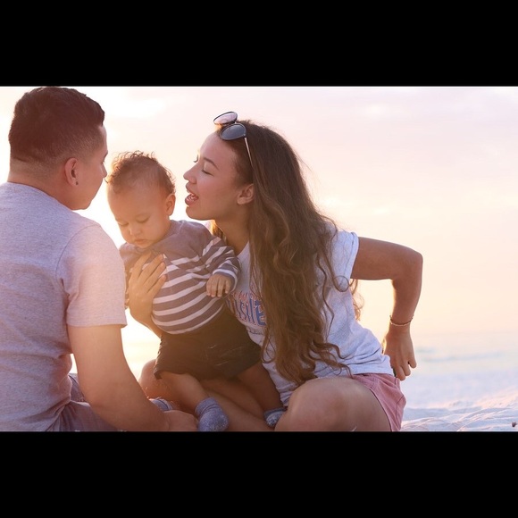 Profile Picture of Gabriela Campos (@_gabrielacampos) on Poshmark