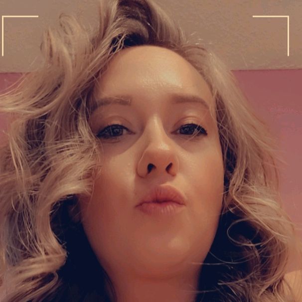 Profile Picture of Laurie Hanson (@@laurieannha) on Tiktok