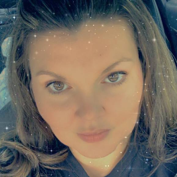 Desarae Blickenstaff - Poshmark Profile Picture of Desarae Blickenstaff (@desarae_b) on Poshmark