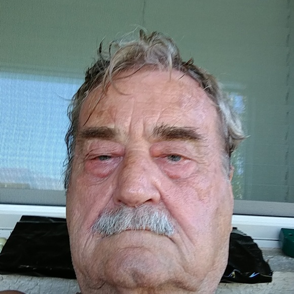 Profile Picture of Charles Reid (@woodchuc52) on Poshmark