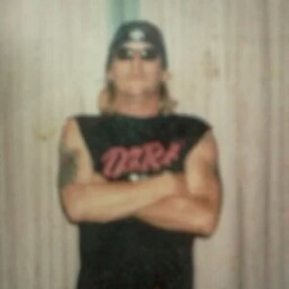 Profile Picture of Mark Brugh (@mwbrugh) on Poshmark